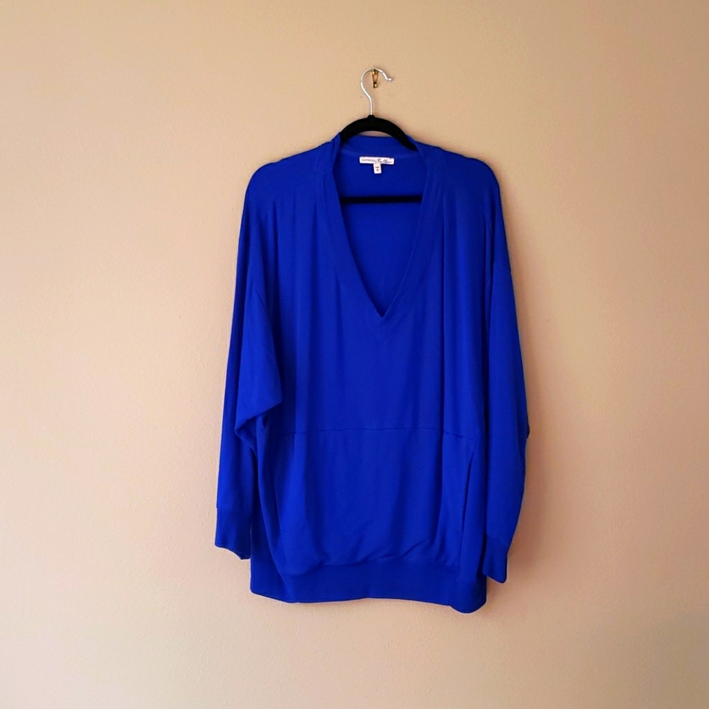 Express One Eleven size:large top